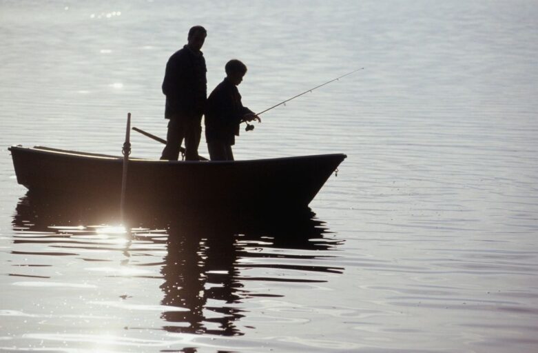 Maximum of three passengers on fishing boat during curfew